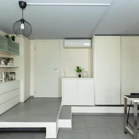 Deko Penthouse Apartment *